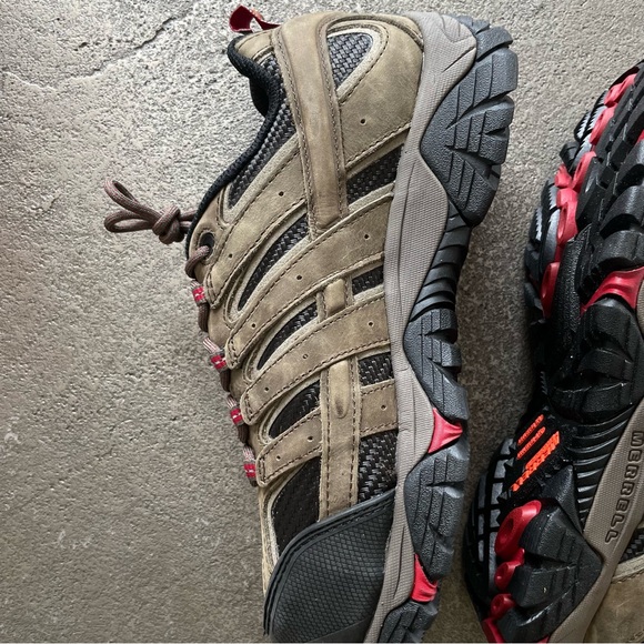 Merrell Moab 2 Vent Waterproof CT Women’s Tan and Black Hiking Shoes in Boulder - Picture 7 of 13